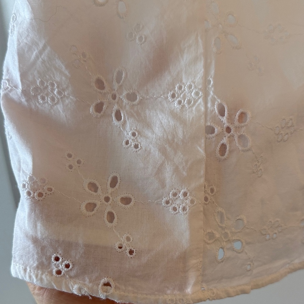 H&M White Eyelet Ruffle Blouse - Picture 2 of 4